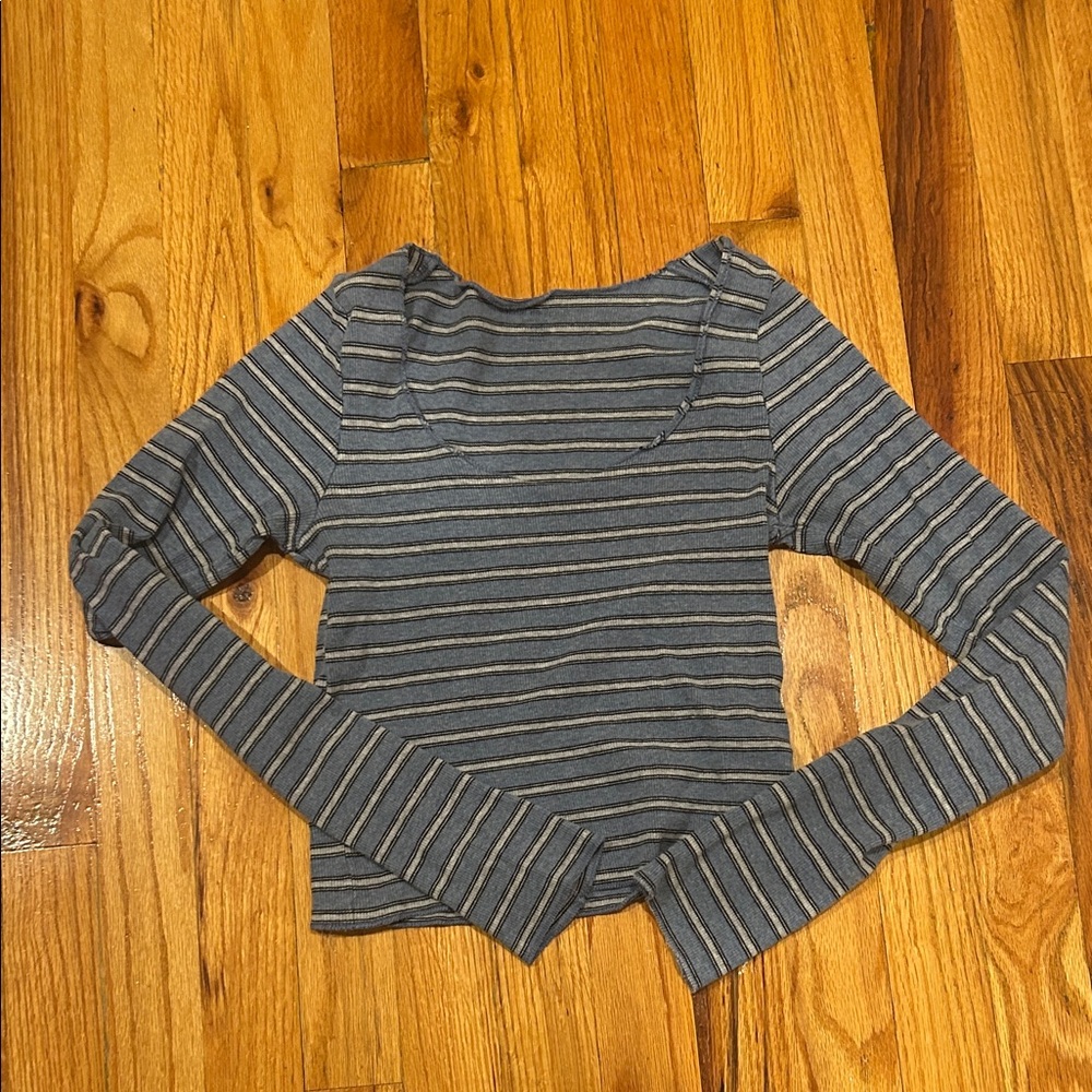 Brandy Melville Striped Long Sleeve Cropped Top